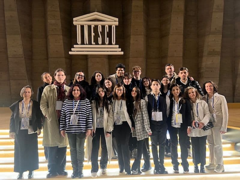 CASTELLAMONTE - Gli studenti del liceo Faccio a Parigi per il progetto MABArt - FOTO