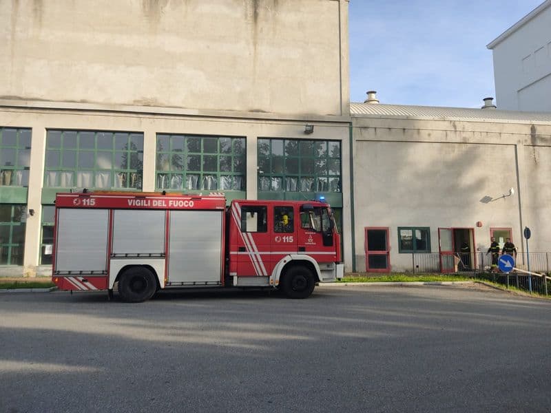 RIVAROLO CANAVESE - Scatta l'antincendio nella sala comunale