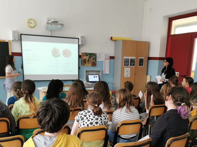 PIVERONE - Alle scuole medie il congresso d'istituto di biologia cellulare