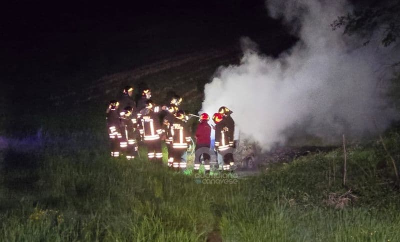 BARBANIA - Rubano una Fiat 500 e poi la bruciano: intervento di vigili del fuoco e carabinieri