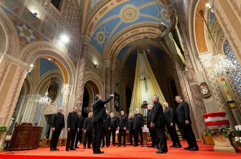 CASTELLAMONTE - Concerti di primavera, il coro La Rupe strappa applausi - FOTO
