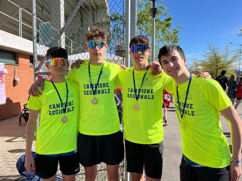 ATLETICA CANAVESANA - Campionati piemontesi staffette, doppietta per l'Avis Ivrea: oro nella 4x100 e 3x1000 - FOTO