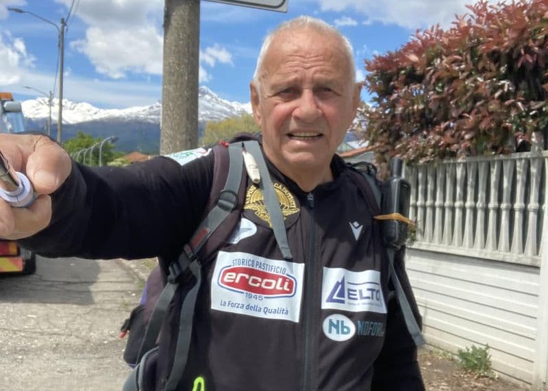 CHIVASSO - A piedi per 2600 chilometri, mercoledì tappa in città