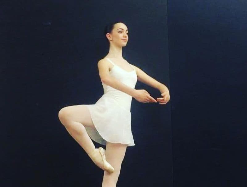 RUEGLIO - Viva la danza, la giovane ballerina Elisa Grassi allo show tv di Roberto Bolle