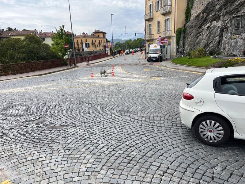IVREA - Da stasera corso Garibaldi a doppio senso di marcia