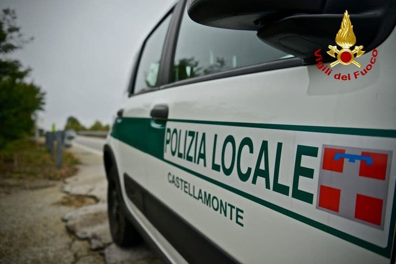 CASTELLAMONTE - Rifiuti, deiezioni canine e mozziconi di sigaretta ovunque: partono i controlli delle Guardie Ambientali