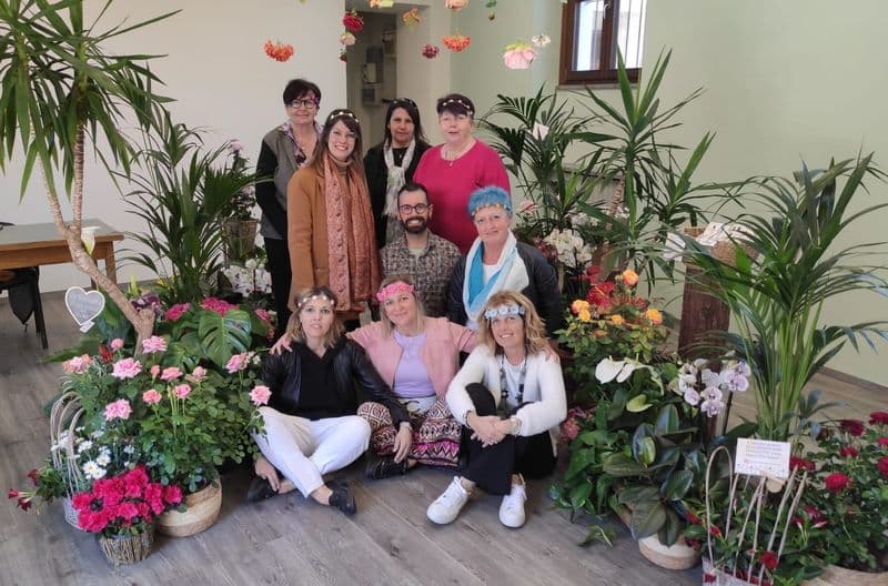 SALASSA - Giornata solidale tra fiori: raccolti 1000 euro per l'Estate ragazzi - FOTO