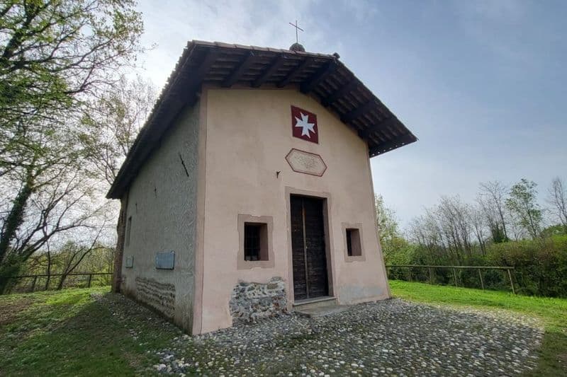 SAN GIUSTO CANAVESE - La chiesa di San Giacomo devastata dai vandali, il sindaco: «Atto vile e spregevole»