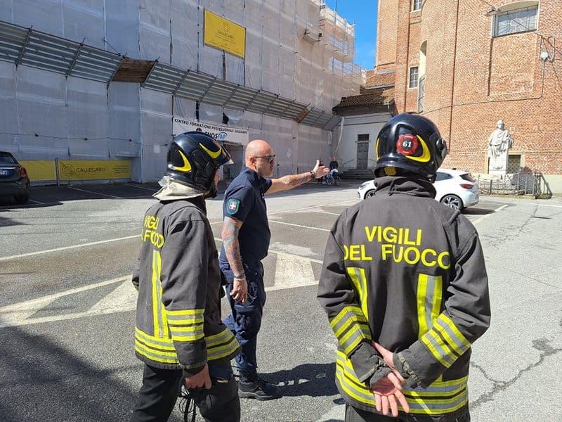 SAN BENIGNO CANAVESE - Allarme per una fuga di gas in piazza
