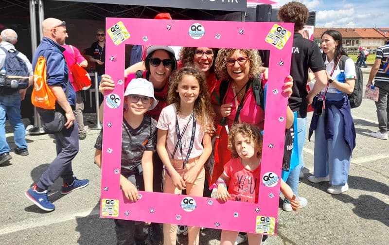 GIRO D'ITALIA - #FacciadaGiro 2024: le foto di QC tra il pubblico di San Francesco al Campo - GALLERY 1