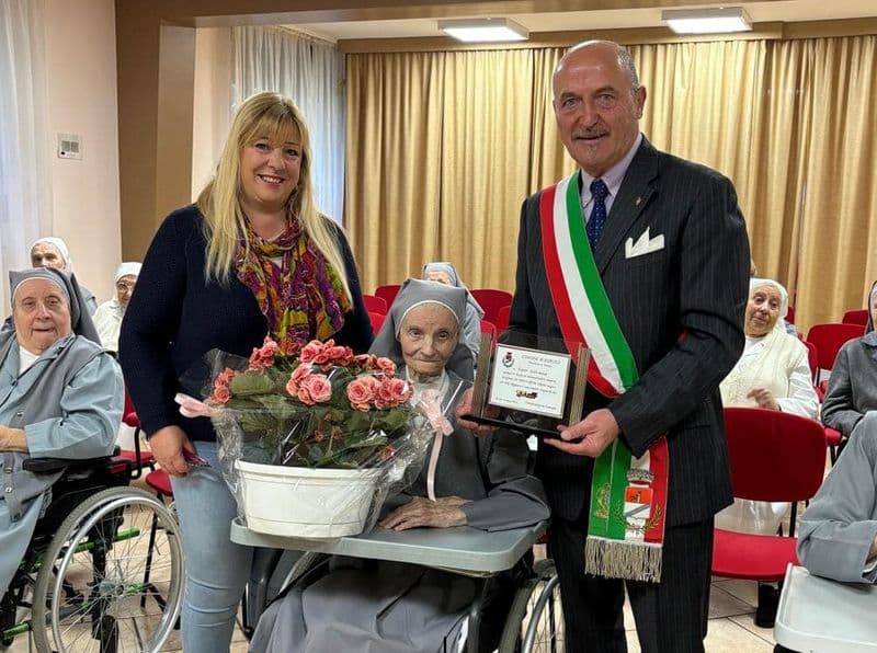 BUROLO - Festa per i 100 anni della cittadina onoraria suor Silvana