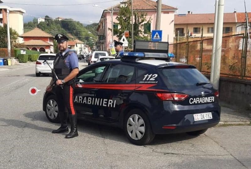 CASTELLAMONTE - Trova il ladro in casa e spara due colpi di pistola: paura questa mattina a Spineto