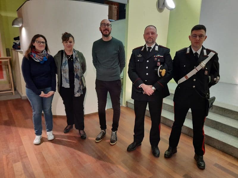 VALPERGA - Agli studenti la «patente» per l'uso consapevole dei telefonini - FOTO