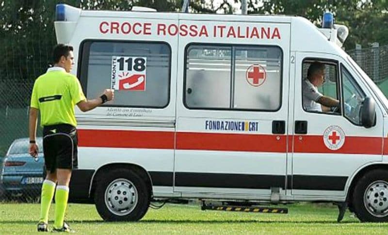 MAPPANO - Giovane calciatore di 14 anni sviene in campo dopo uno scontro di gioco, salvato dall'allenatore e dal vicepresidente