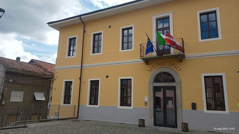 LESSOLO - I candidati a sindaco rispondono alle domande dei bimbi