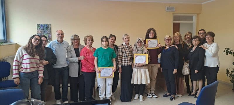 CANAVESE - Consegnate le borse di studio Inner Wheel agli allievi del 25 Aprile-Faccio e dell'Aldo Moro - FOTO