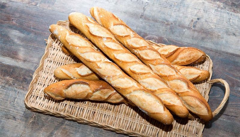 SIMBOLI – Il francobollo che profuma di baguette
