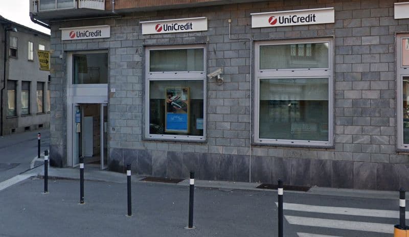 FAVRIA - Manomesso nella notte il bancomat della Unicredit: forse un altro colpo della banda specializzata