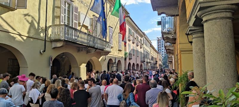 RIVAROLO CANAVESE - Buon successo per «Rivarolo Sfila» in via Ivrea - FOTO