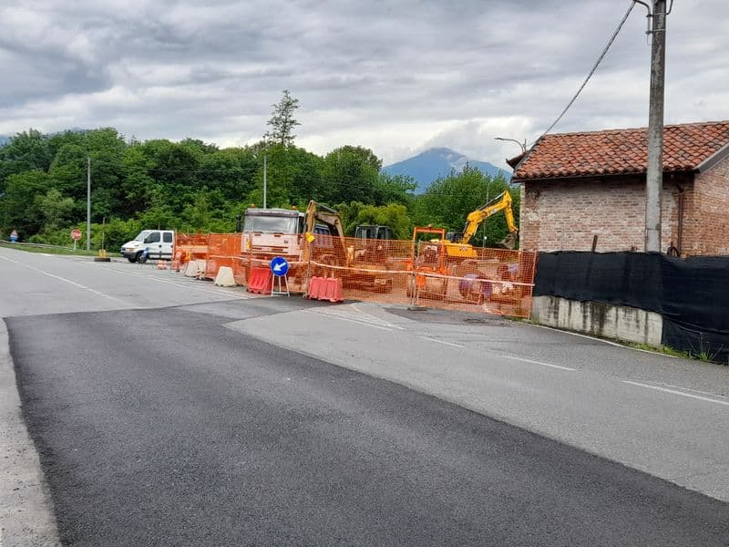 CASTELLAMONTE - Lavori acquedotto a Spineto: «Previsti periodi di senso unico alternato e chiusura completa della strada»