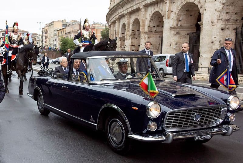 MOTORI - La Lancia Flaminia Presidenziale al corteo del 2 giugno
