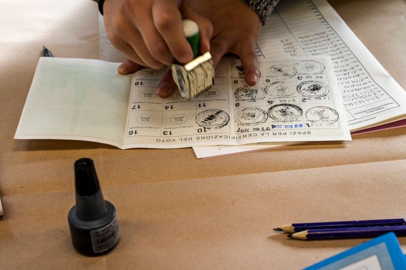 ELEZIONI - I dati dell'affluenza alle 12 di oggi Comune per Comune