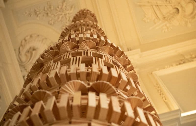 AGLIE' - Decine di migliaia di mattoncini di legno Kapla per la mostra «La Città Immaginaria» di Raffaele Salvoldi - FOTO