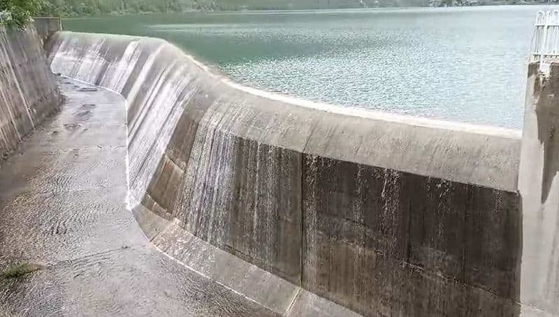 CANAVESE - Il lago di Ceresole è pieno, raggiunto il livello massimo. Per oggi è prevista ancora pioggia - VIDEO