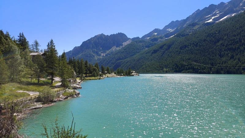 VALLI ORCO E SOANA - Strade libere e stagione turistica nel vivo: «Non rinunciate alle vostre vacanze sulle montagne del Canavese»