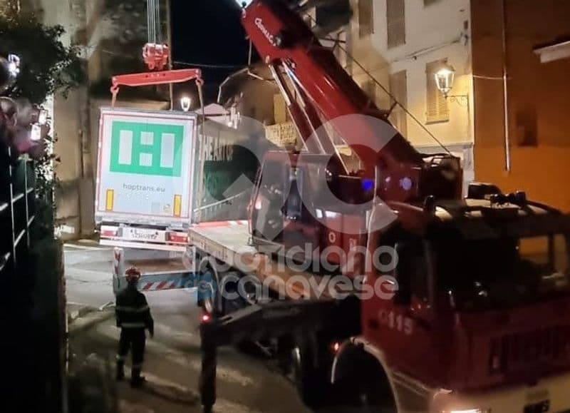 AUTOSTRADA IVREA-SANTHIA' - Cantieri in ritardo, lo stop totale ai camion sarà prolungato fino alla fine dell'anno