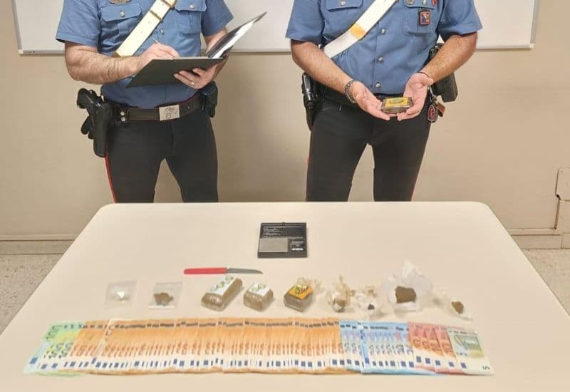 PAVONE CANAVESE - Spaccio di cocaina, hashish e crack: due ragazzi arrestati dai carabinieri - VIDEO