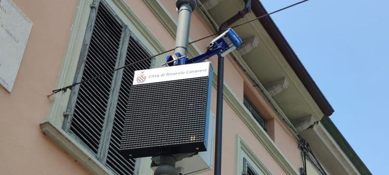 RIVAROLO CANAVESE - Il centro torna pedonale: le telecamere «vigileranno» sul rispetto dei divieti di accesso
