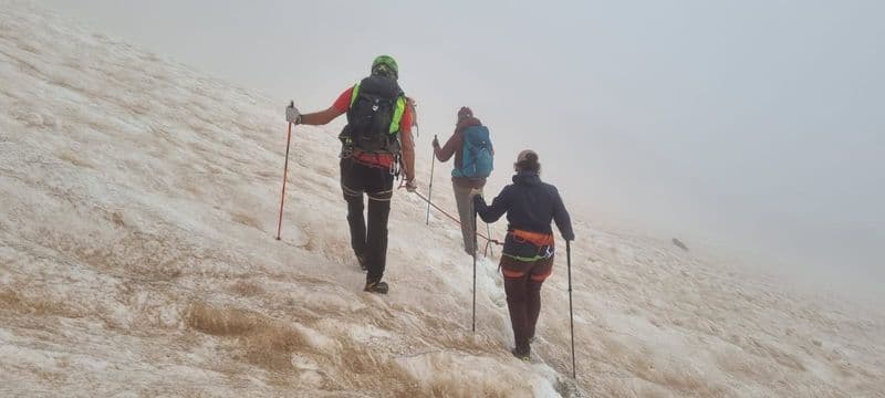 CERESOLE REALE - Francesi in difficoltà sul sentiero che porta alla Punta Basei: intervento in quota del soccorso alpino e dei vigili del fuoco