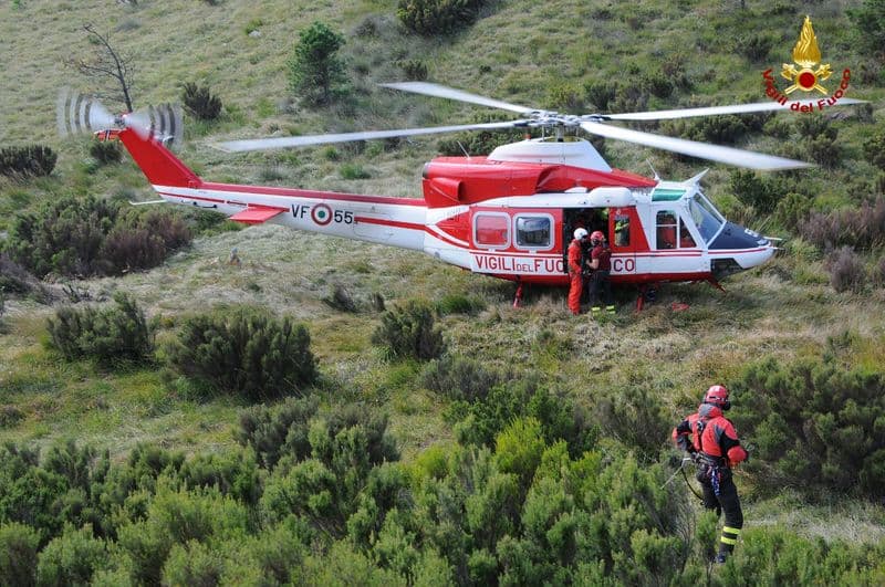 MALTEMPO IN CANAVESE - Due ragazze salvate dai vigili del fuoco a Canischio, alberi abbattuti e una lavatrice a fuoco a Ivrea