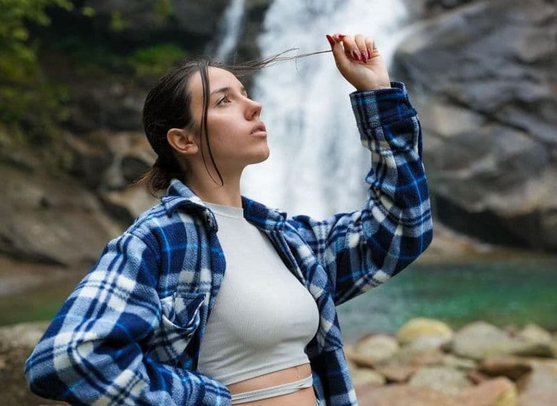 SAN GIUSTO CANAVESE - Addio a Giulia Grigore, paese sotto shock per la tragica morte della 18enne