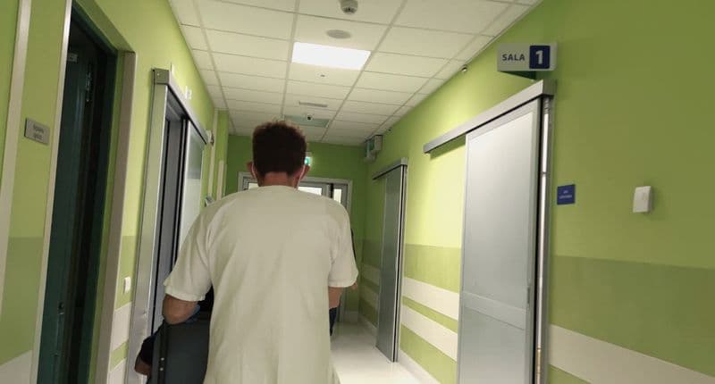 CUORGNE' - Il medico denunciato dalle «Iene» ha vinto il ricorso e può continuare a lavorare: scagionato anche dalla procura