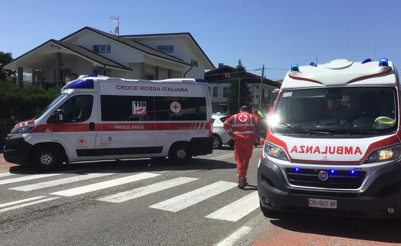 AGLIE' - Due donne ferite nello scontro tra auto in strada Bairo