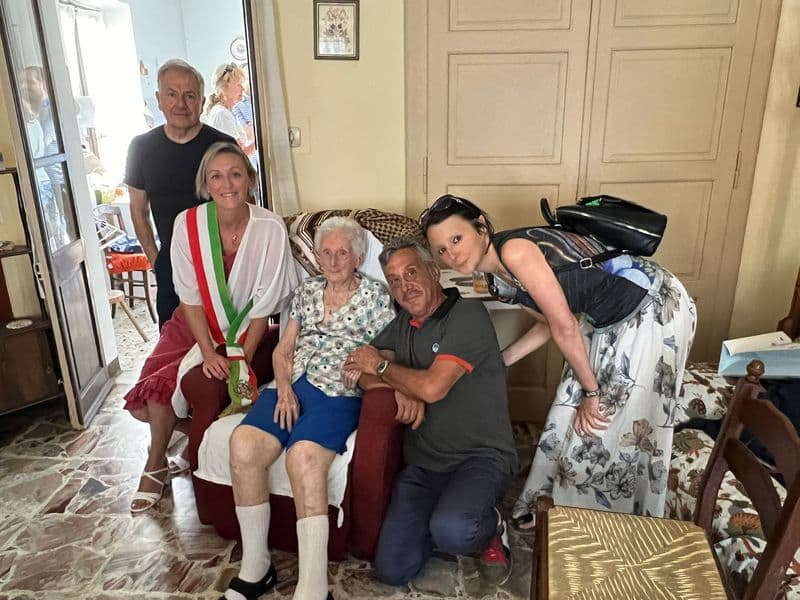 CUORGNE' - Grande festa per i 100 anni di Lodovica Domenica Cortese - FOTO