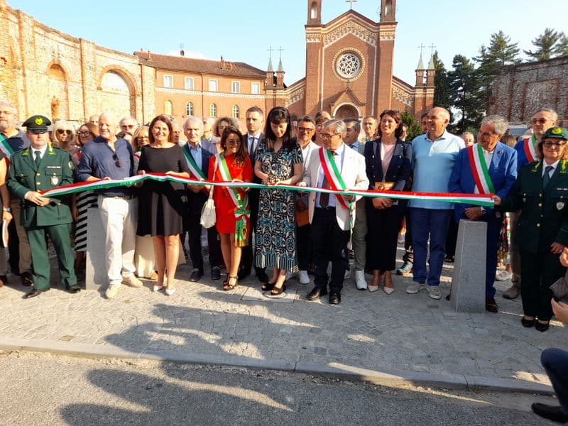CASTELLAMONTE - Inaugurata nella Rotonda Antonelliana la 63esima Mostra della Ceramica - FOTO e VIDEO