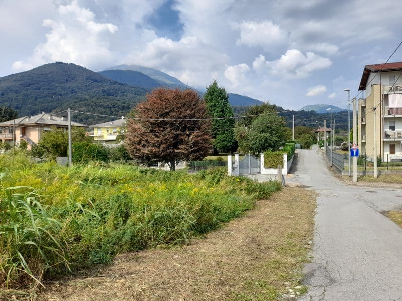 CUORGNE' - Taglio dell'erba «mancato» in località Cascinette: lamentele di alcuni residenti