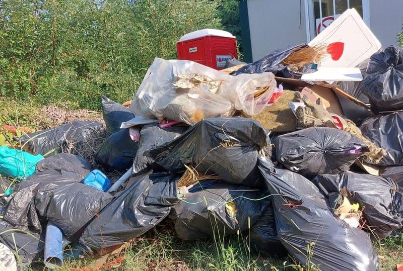 CANDIA - Discarica abusiva, la polizia locale sulle tracce del «maiale» di turno