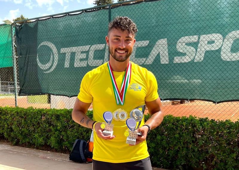NOLE - L'ispettore Matteo Ponzani trionfa al campionato nazionale di tennis delle polizie municipali - FOTO