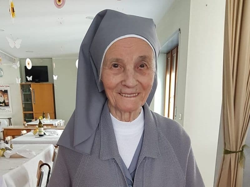 BUROLO  - Addio a suor Silvana, educatrice, catechista e cittadina onoraria