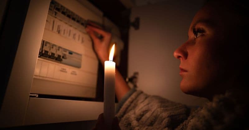 CASTELLAMONTE - Improvvise e continue interruzioni di energia elettrica a Filia, frazione al buio: residenti esasperati e furenti