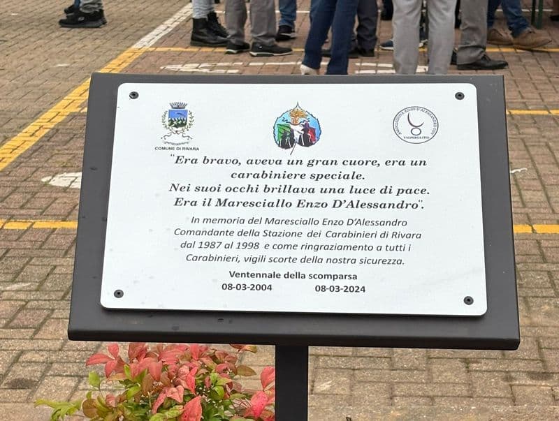 RIVARA - Inaugurata la targa in ricordo del maresciallo dei carabinieri Enzo D'Alessandro - FOTO