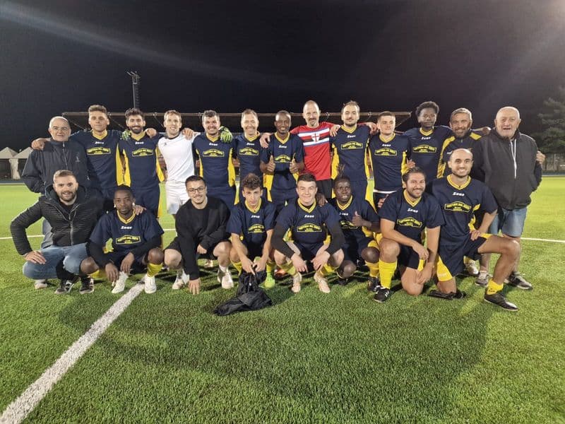 CANAVESE - Calcio a 11, inizio con il botto per la SuperLeague Acsi: Rondissone e Baldissero show