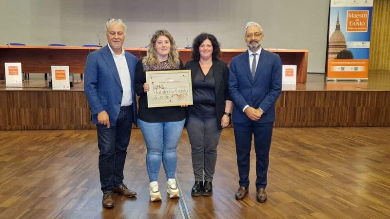 RIVAROLO CANAVESE - Tiziana e Cristina Merlo premiate come «Maestri del gusto»