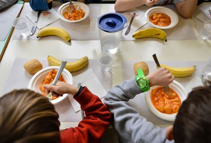 CHIVASSO - Mensa garantita per i bimbi di Castelrosso grazie alle maestre