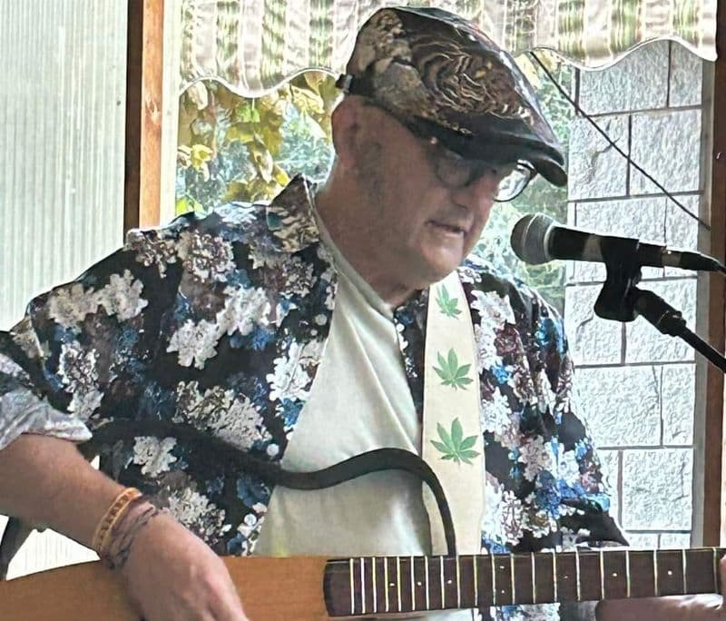 BORGIALLO - In lacrime per la scomparsa di Bruno Basolo: medico, poeta e vero bluesman