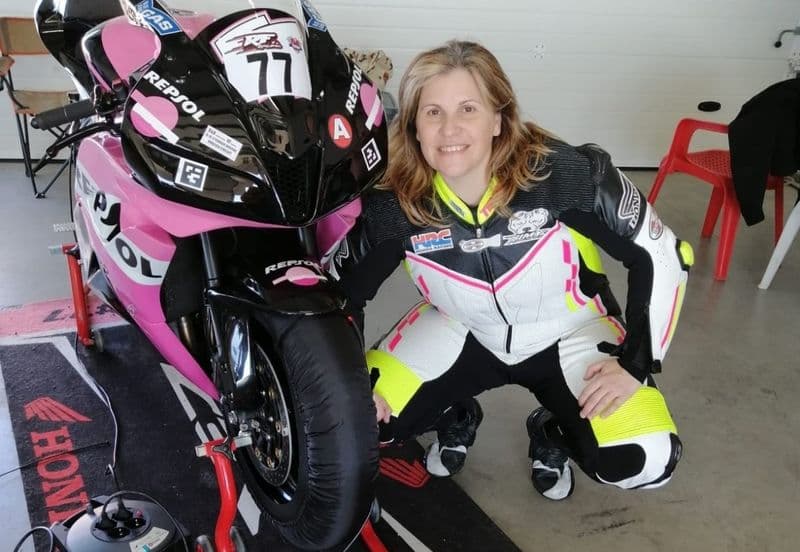 SAN BENIGNO CANAVESE - Addio a Simona Castelli, venerdì i funerali: il mondo delle due ruote in lutto